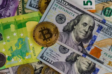 Yeni yıl bayrağının arka planında Amerikan doları ve dolar banknotları