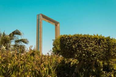 arch of the city of barcelona