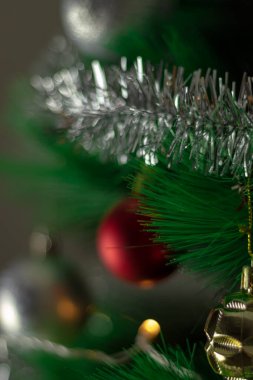 Toplu Noel ağacı, taşaklı mutlu yeni yıl ağacı, Noel süslemeleri 