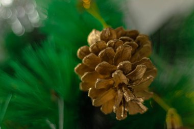 Toplu Noel ağacı, taşaklı mutlu yeni yıl ağacı, Noel süslemeleri 