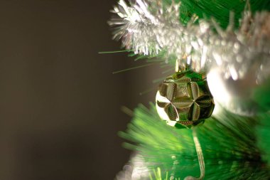 Toplu Noel ağacı, taşaklı mutlu yeni yıl ağacı, Noel süslemeleri 