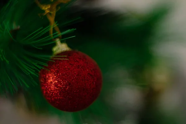 Kerstboom Met Ballen Gelukkige Nieuwjaarsboom Met Ballen Kerstversiering — Stockfoto