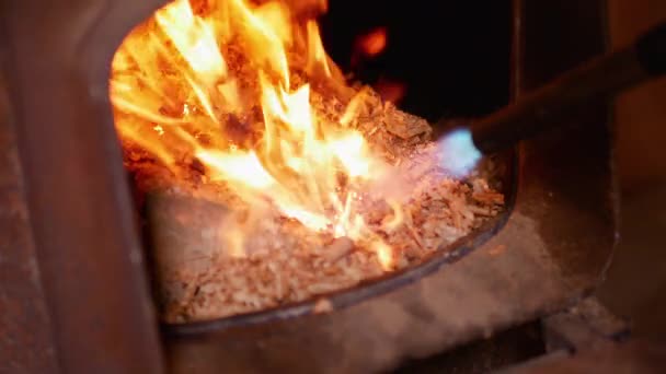 燃点可拆卸的木炉 — 图库视频影像