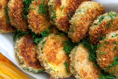 Kızarmış sağlıklı sebzeler. Sağlıklı yaşam tarzı kavramı 