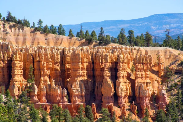Park Narodowy Bryce Canyon, Utah, Stany Zjednoczone. Orange kolor gór — Zdjęcie stockowe
