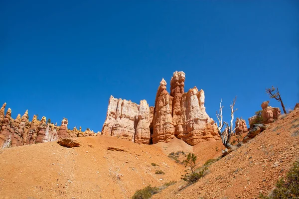 Cañón Bryce, Utah, EE.UU. Hoodoos y formaciones rocosas — Foto de Stock