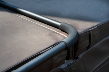 Jakuziyi kapatın. Rahatlamak için bir yer. Temiz havada kaplıca tedavisi. Yüksek kalite fotoğraf