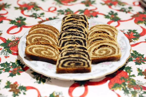 Homemade Poppy Seeds Walnut Roll Cakes Aka Beigli Bejgli Slices — Fotografia de Stock
