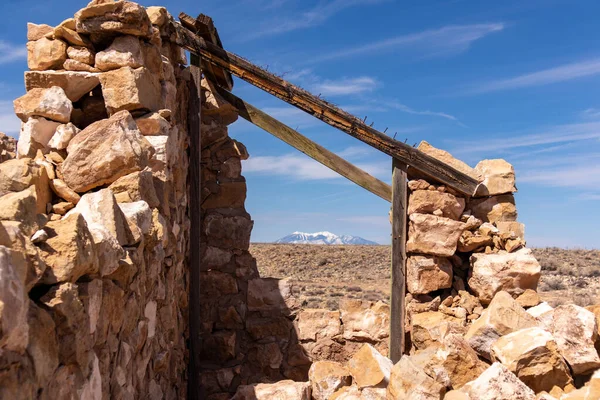 San Francisco Tepeleri, terkedilmiş kasabadan - İki Silah, Arizona