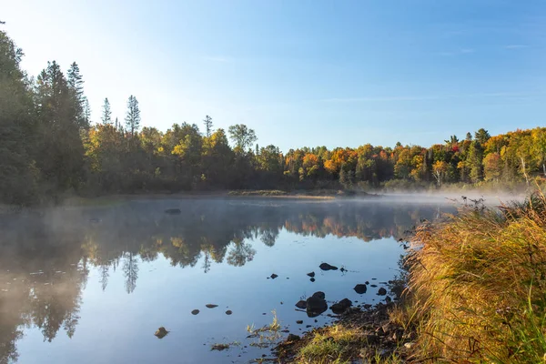Michigamme Nehri 'nde Sabah - Cumhuriyet, Michigan - Eylül 2021