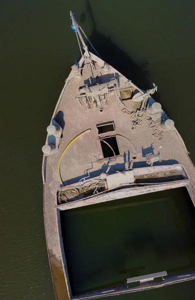 Ship sunk in the second world war. Gualtieri, Italy — Stockfoto