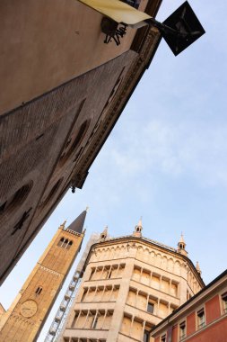 Parma, Italiy - 06, 18, 2022: Klasik araba yarışı Mille Miglie 2022, editör fotoğrafı