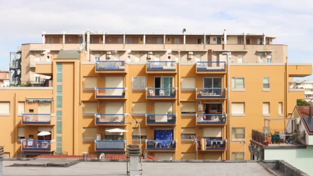 Θέα Πρόσοψης Κτιρίου Στο Timelapse Ρίμινι Ιταλίας Υψηλής Ποιότητας Πλάνα — Αρχείο Βίντεο