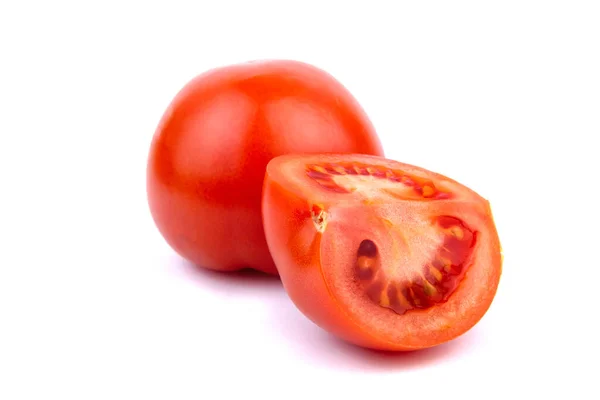 Tomate Fraîche Rouge Coupée Isolée Sur Fond Blanc — Photo