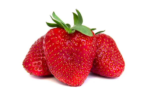 Frische Rote Erdbeeren Isoliert Auf Weißem Hintergrund — Stockfoto