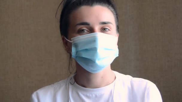 Portrait Beautiful Young Woman Female Doctor Take Medical Face Mask — Vídeo de Stock