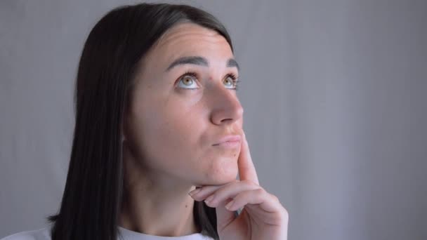 Thoughtful Creative Young Woman Thinking New Idea Portrait Pensive Adult — Vídeo de Stock