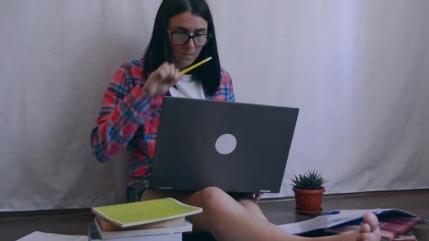 Young Business Woman Entrepreneur Student Freelancer Sits Floor Works Home — Vídeos de Stock