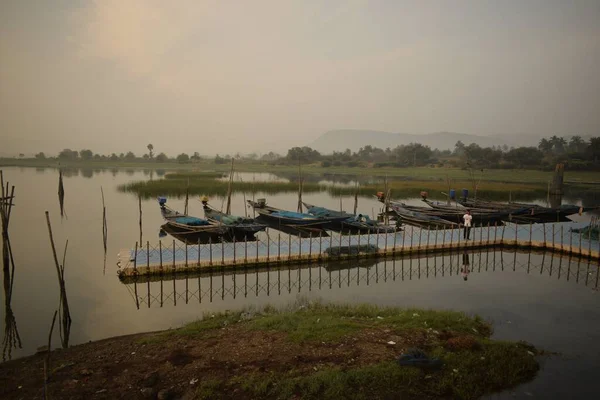 Łodzie Rybackie Pułapki Rybackie Nad Jeziorem Chilika Rambha Odisha Indie — Zdjęcie stockowe