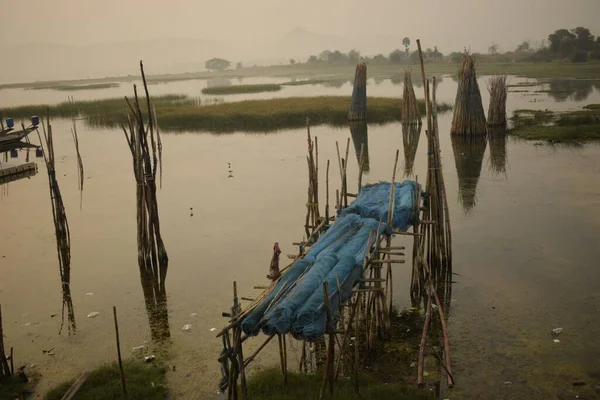 Materiały Wędkarskie Płytkiej Wodzie Jeziora Chilika Rambha Odisha Indie — Zdjęcie stockowe