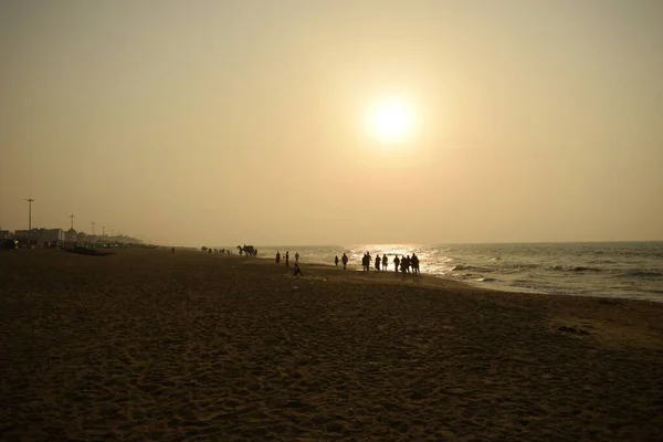 Silhouettes Sur Plage Mer Puri Odisha Inde Dans Environnement Ensoleillé — Photo