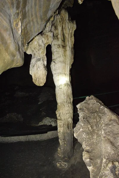 Formation Stalactites Stalagmites Intérieur Grotte Kotumbsar Dans Parc National Kanger — Photo