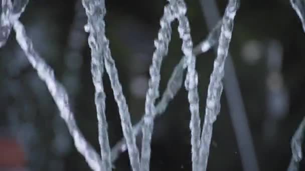 Flujos de agua en cámara lenta — Vídeos de Stock