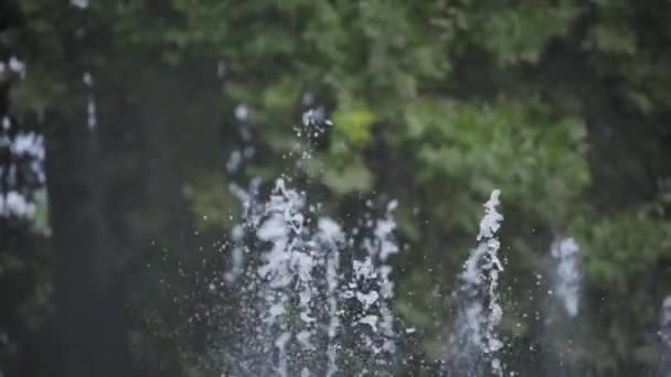 Отслеживание брызг капель воды — стоковое видео