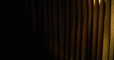 Işık soyut çizgiler oluşturuyor, kapat