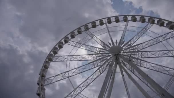 Time lapse of ferris wheel rotating — Stock Video