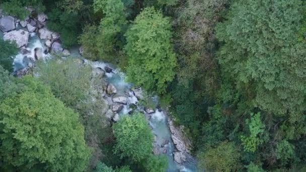 Υψηλή θέα των ορμητικών ποταμών — Αρχείο Βίντεο
