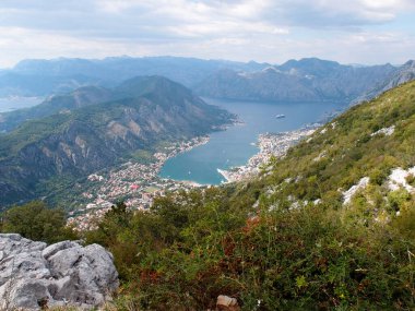Karadağ 'ın Kotor Körfezi, Kotor kasabasının panoramik manzarası