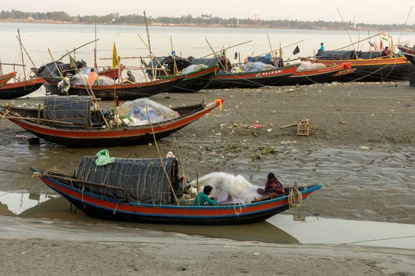 Garchumuk Bengala Occidental India Febrero 2022 Pocos Pescadores Reparan Red — Foto de Stock