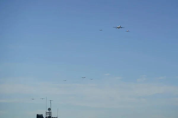 Madrid España Octubre 2021 Imágenes Aviones Helicópteros Formación Por Desfile —  Fotos de Stock