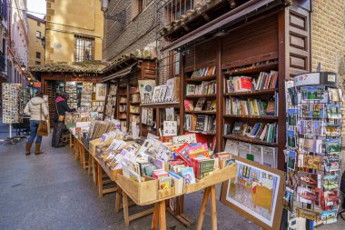 Madrid 'in göbeğinde yer alan San Gins' in tarihi kitapçısı.