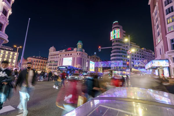 Знаменитая Переполненная Улица Гран Мадриде Время Рождества Рождественскими Огнями Пробками — стоковое фото