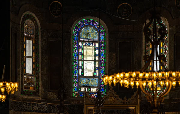 Türkiye 'nin İstanbul kentindeki Ayasofya Camii' nin içi