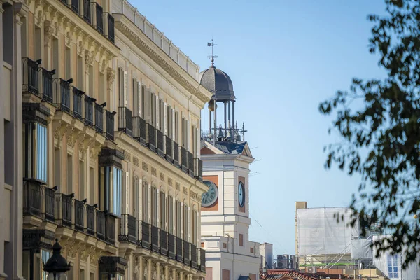 Clock Puerta Del Sol Square City Madrid Sunny Summer Day — Stock Photo, Image