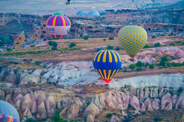 Set Colorful Balloons Flying Goreme City Cappadocia Sunset Clear Summer — Photo