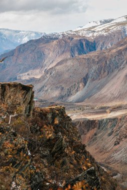 Mountain landscapes with beautiful views of rocks and peaks in Altai in autumn