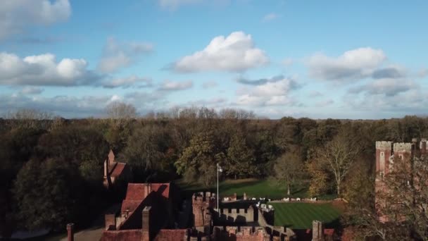 Aero view. Leez Priory, krásné Tudor Manor se nachází v Essexu — Stock video