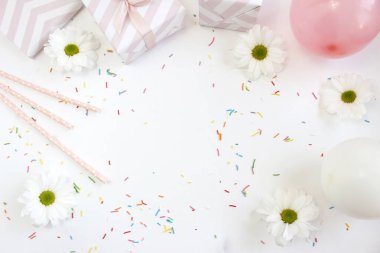 Parti geçmişi. Bekarlığa veda partisi için şölen aksesuarları. Kızlar için parti.