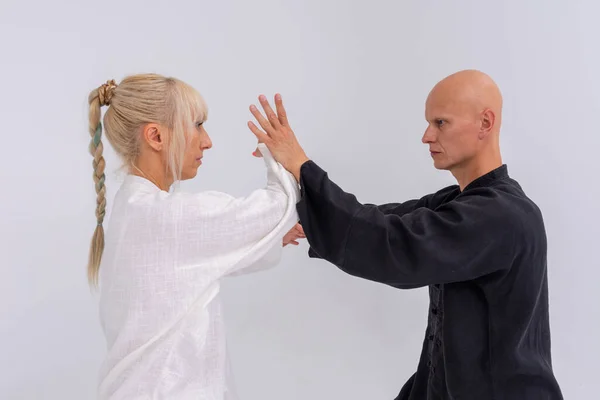Pelatihan Wushu Dalam Sesi Studio — Stok Foto