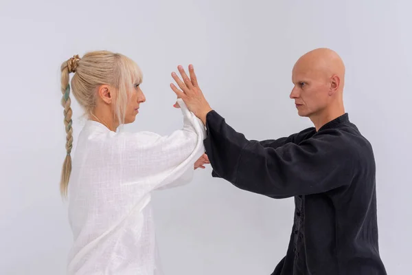 Entrenamiento Wushu Sesión Estudio —  Fotos de Stock