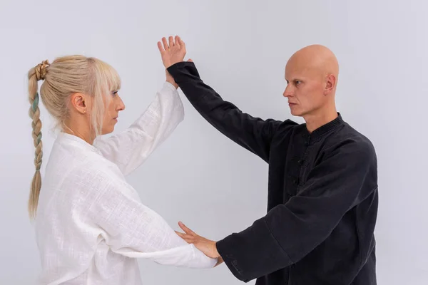 Treinamento Wushu Sessão Estúdio — Fotografia de Stock