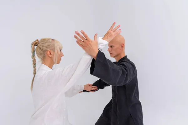 Treinamento Wushu Sessão Estúdio — Fotografia de Stock