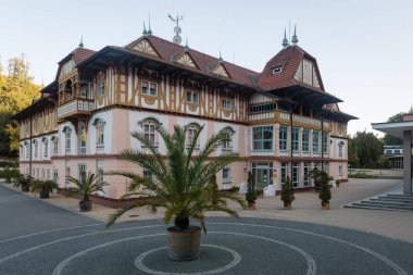 1902 yılında Çek Cumhuriyeti 'nin Luhacovice kentindeki Jurkoviç Ulusal Kültür Anıtı