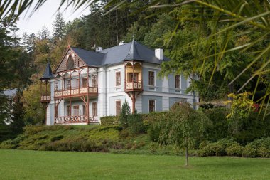 Çek Cumhuriyeti, Luhacovice Spa merkezindeki Alp Gülü Köşkü