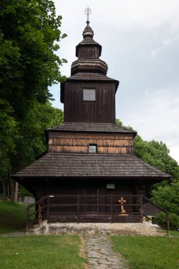 Nova Sedlica 'lı Aziz Mikail' in Yunan Katolik ahşap kilisesi açık hava müzesi Humenne, Slovakya 'da yer almaktadır.
