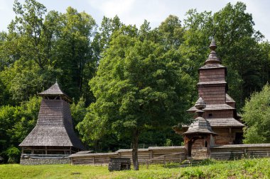 Slovakya 'nın Bardejov kentindeki Halk Mimarisi Müzesi' nin Zboj köyünden gelen Yunan Katolik ahşap kilisesi.